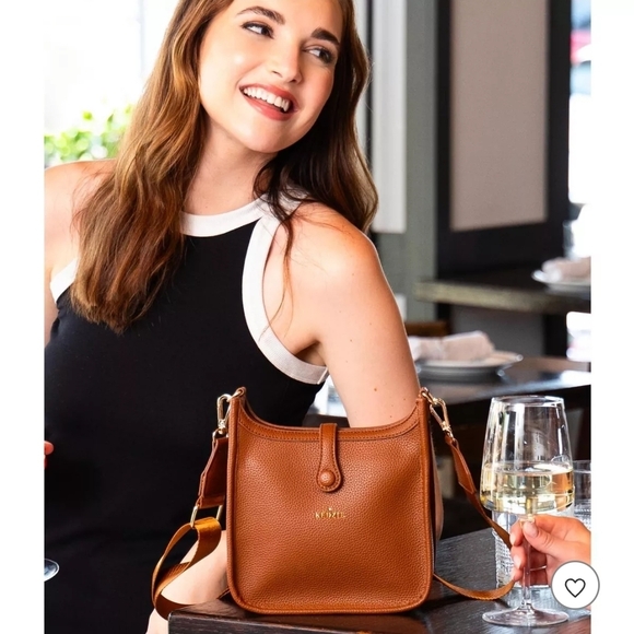 Stylish Brown Leather Crossbody Bag - Picture 1 of 5